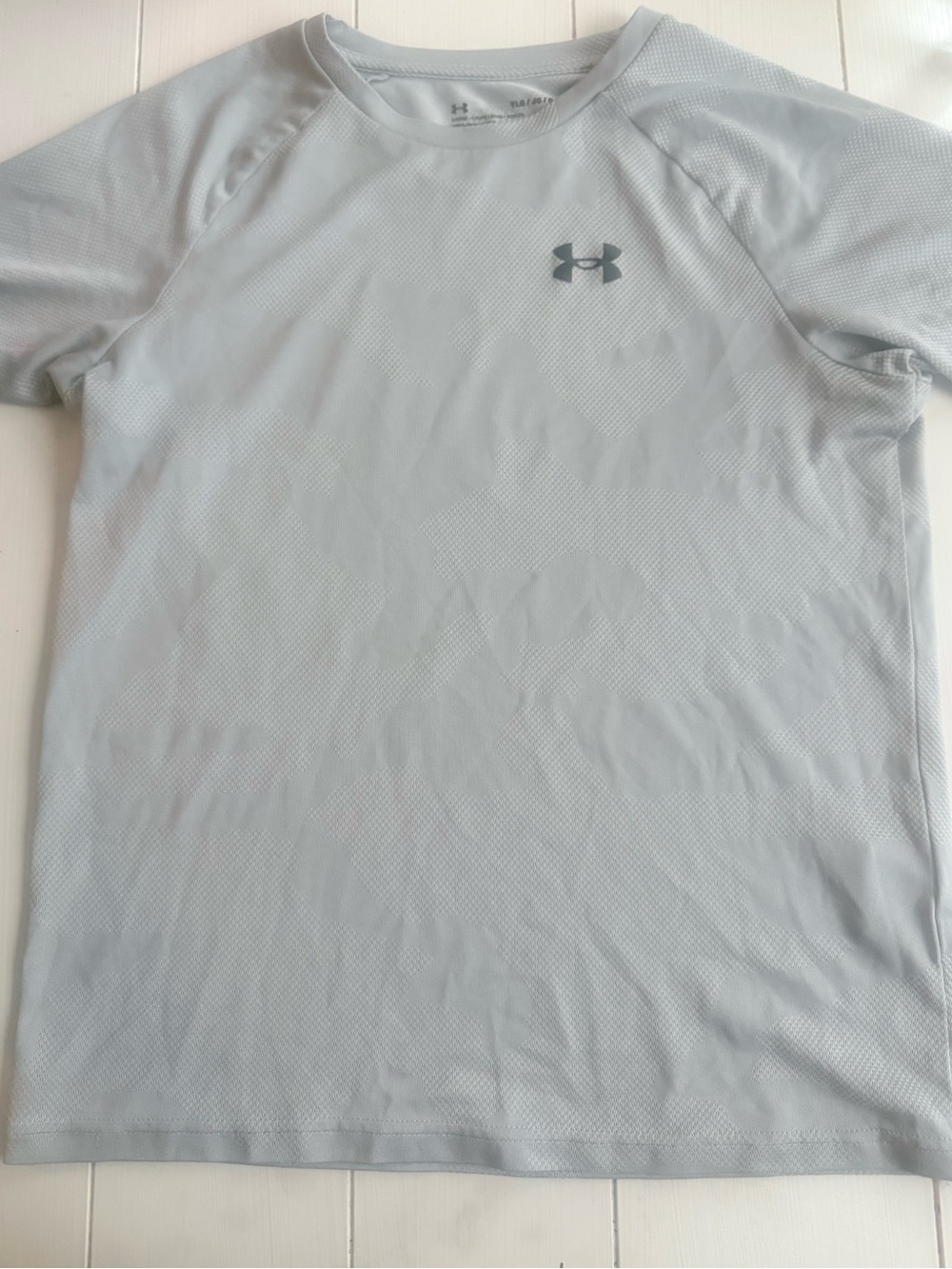 Under Armour Boy’s Light Gray Performance Tee